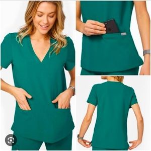 SOLD! Figs Hunter Green Casma Three Pocket Scrub Too